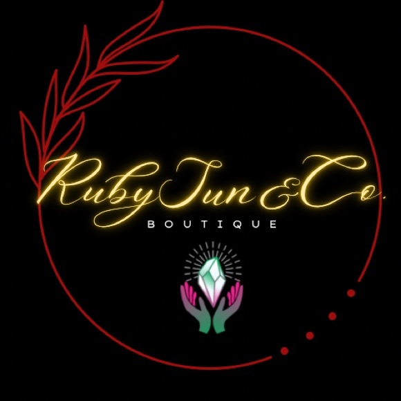 Meet your Posher, Bri - Picture 1 of 17